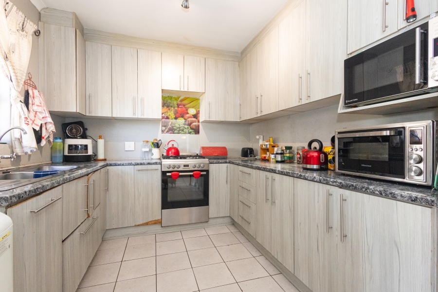 3 Bedroom Property for Sale in Table View Western Cape